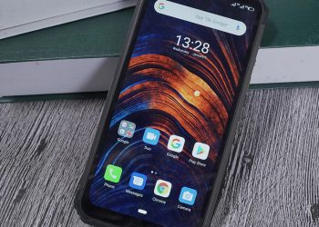 The Ulefone Armor 7 is a “Ruggedly” great smartphone